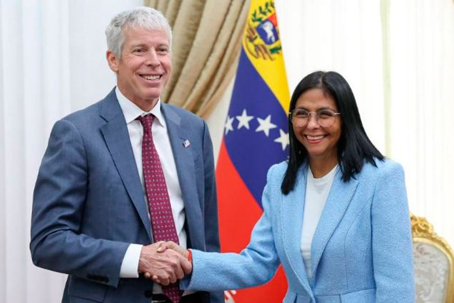 Washington privatiza y pone bajo su control directo el petróleo venezolano